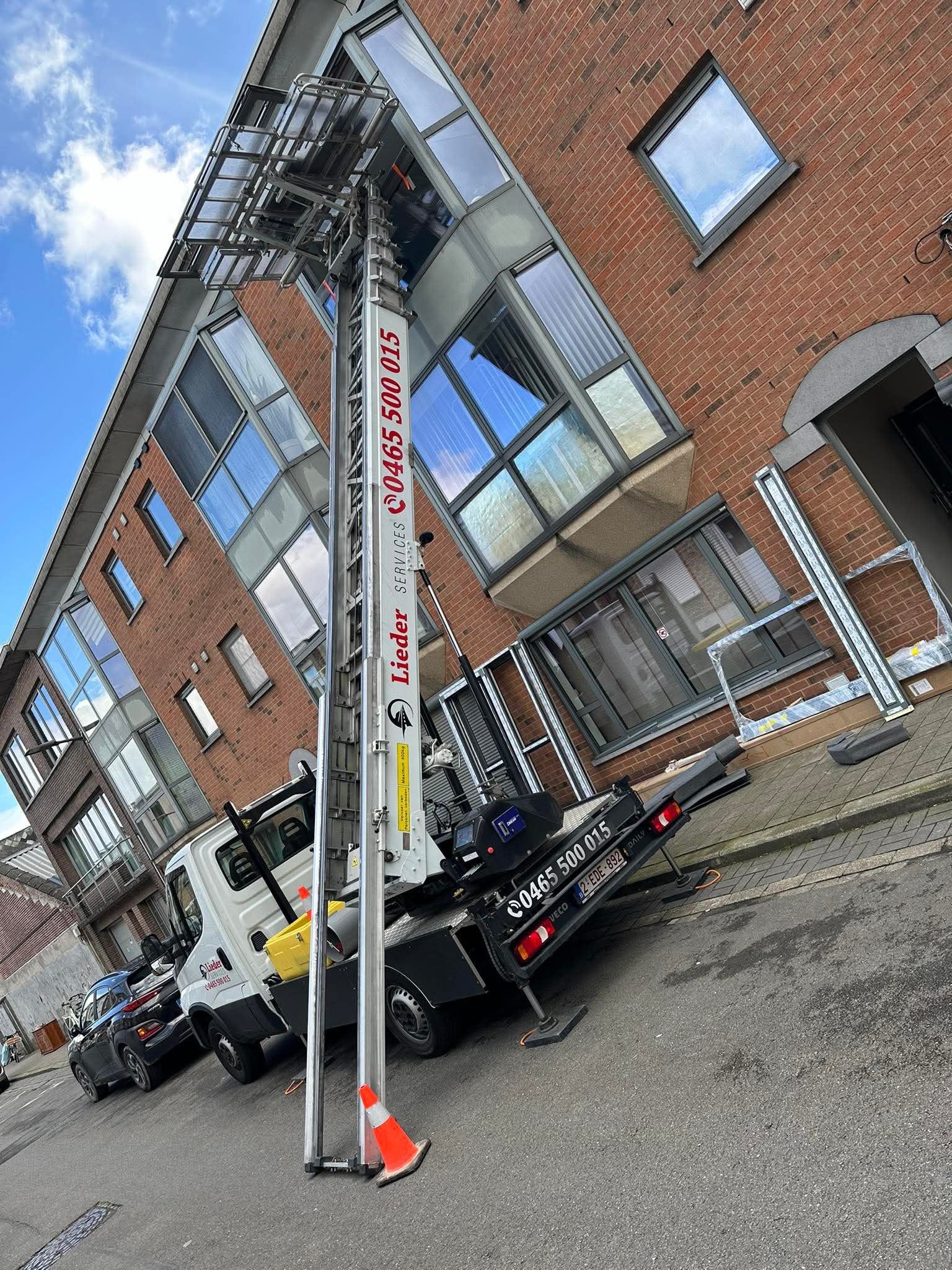 Ladderlift type 3 in actie