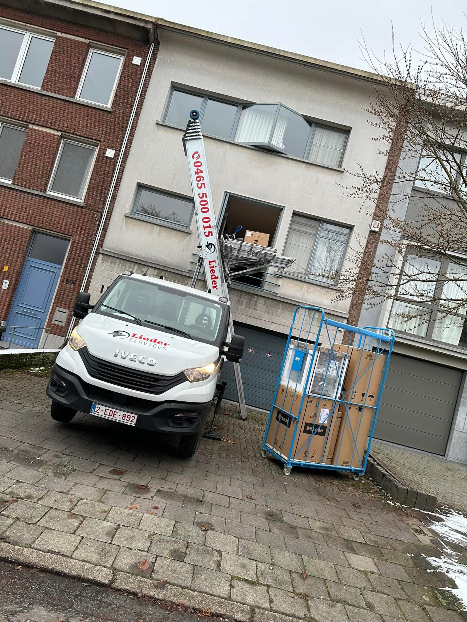 Ladderlift type 5 in actie